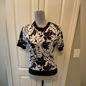 Michael kors ladies short sleeve sweater size medium